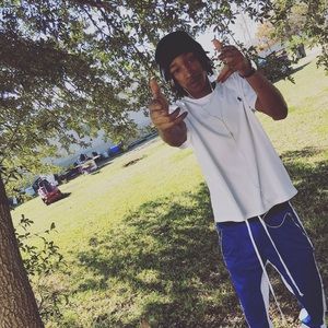 Meet your Posher, Adrian